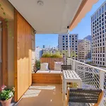 Appartement Ensoleille Avec Vue Sur Paris Et Le Sacre-Coeur By Weekome